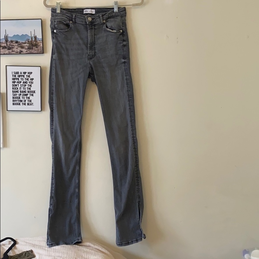 Gray jeans with slit